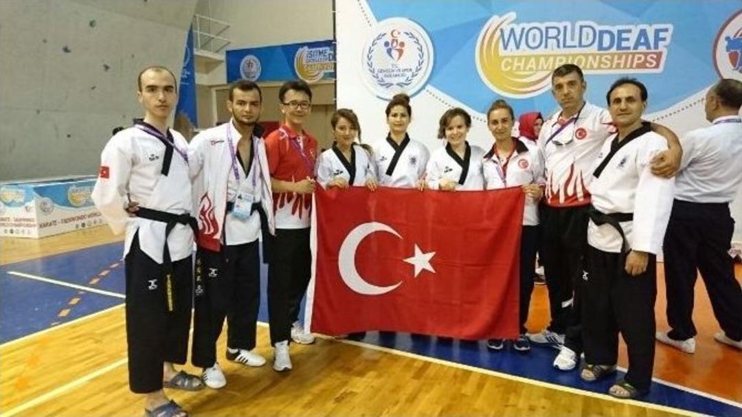 Akhisarlı İşitme Engelli Sporcu D&uuml;nya İkincisi Oldu
