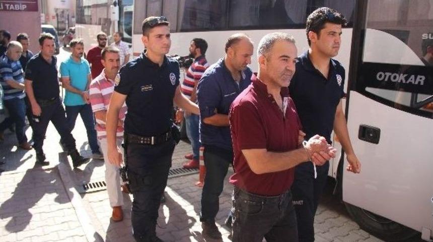 Kayseri&rsquo;de Fet&ouml;/pdy Operasyonunda G&ouml;zaltına Alınan 43 Polis Adliyeye &Ccedil;ıkarıldı