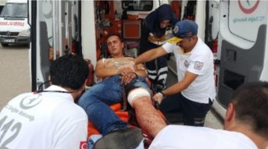 Şof&ouml;r&uuml;n Bı&ccedil;akladığı Muavin Hastanelik Oldu