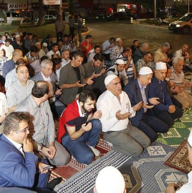 Başkan Yanılmaz, Personeliyle Gece Nöbet Tutuyor, Gündüz Hizmet Ediyor