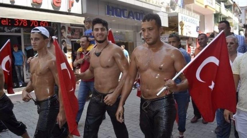 G&uuml;reş&ccedil;iler Meydanlardan Ayrılmıyor