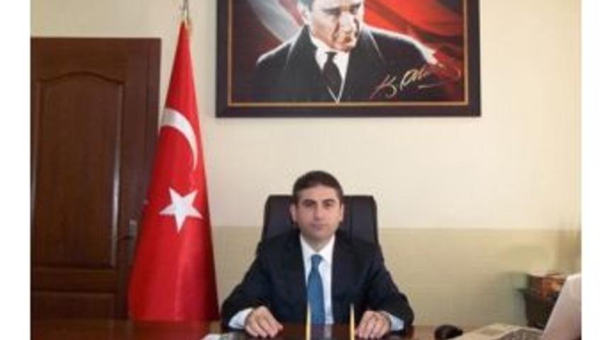 Şehadet Haberine Şehit Ailesine Kameralar Eşliğinde Veren Kaymakam G&ouml;zaltına Alındı