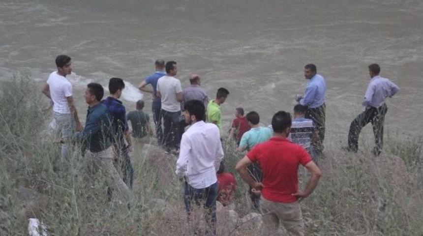 Zap Suyuna Kapılan 2 &Ccedil;ocuk Bulunamadı