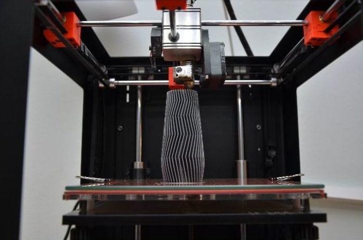 (özel Haber) Baba Oğul Merakla Aldıkları 3 Boyutlu Yazıcının Üretimine Başladı G3