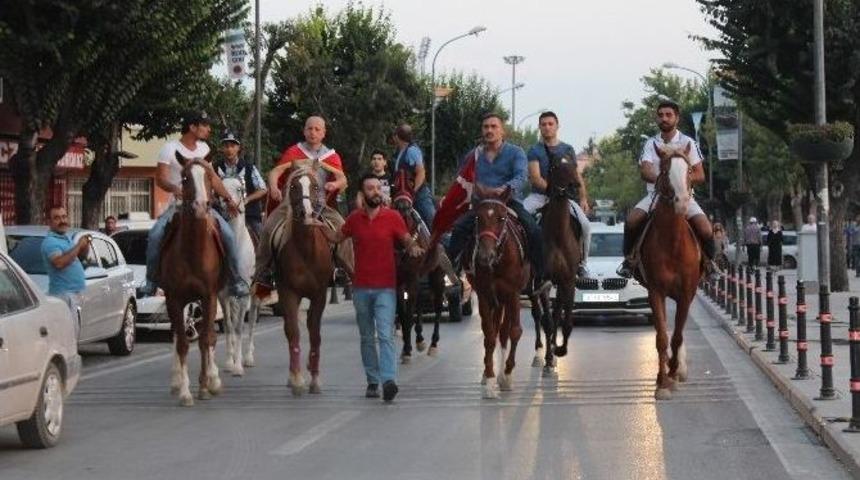 Konya&rsquo;da Atlı Y&uuml;r&uuml;y&uuml;ş