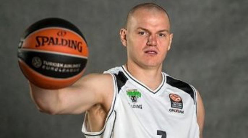 Banvit, Damian Kulig&rsquo;i Kadrosuna Kattı