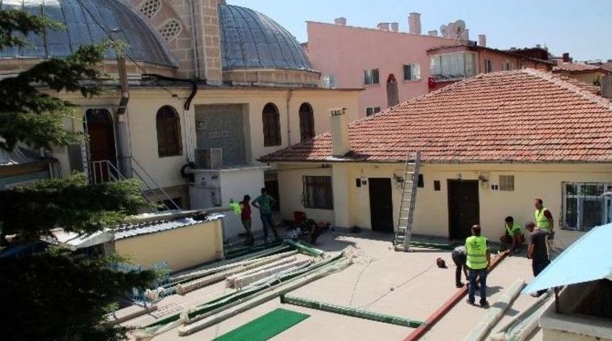 &Ccedil;ankaya Belediyesi, İbadethanelerin Eksikliklerini Gidermek İ&ccedil;in &Ccedil;alışmalara Başladı.