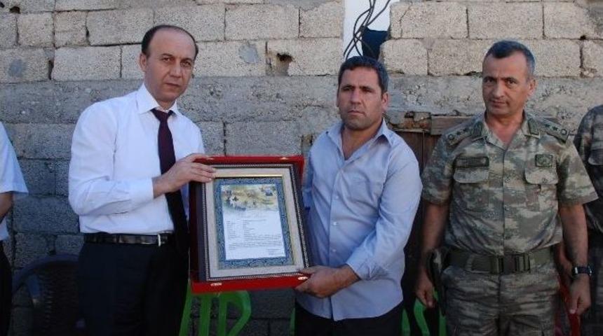Şehit Uzman &Ccedil;avuş Yusuf Atal&rsquo;ın Ailesine Şehadet Belgesi Takdim Edildi