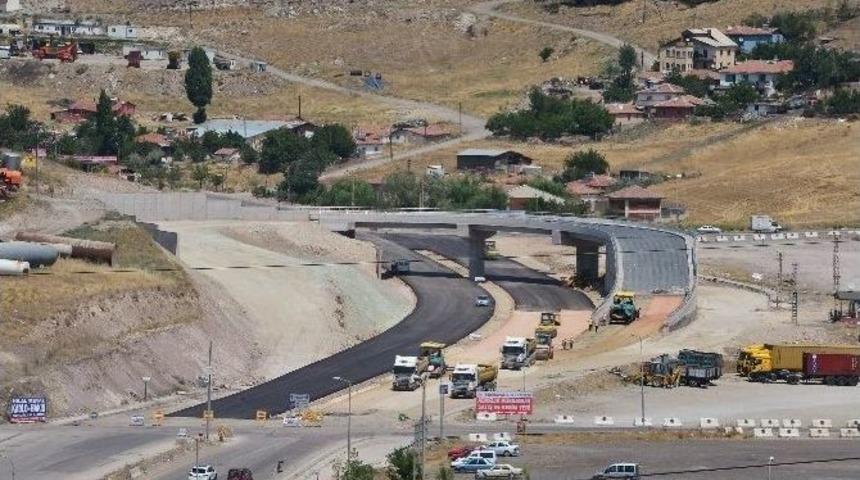 B&uuml;y&uuml;kşehir Belediyesi Tarafından Hurdacılar Sitesi Kavşağına Yapılan K&ouml;pr&uuml; Tamamlandı