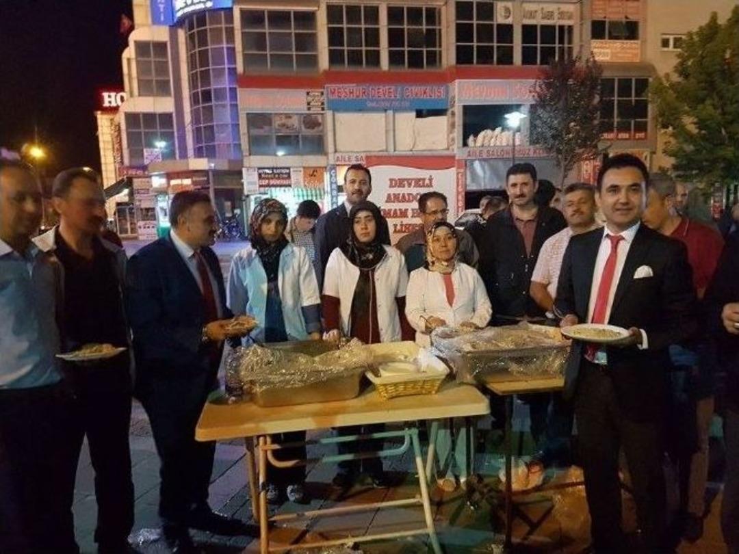 İlahi Sanat&ccedil;ısı Esat Aydoğan Develi&rsquo;d Demokrasi N&ouml;betindeydi