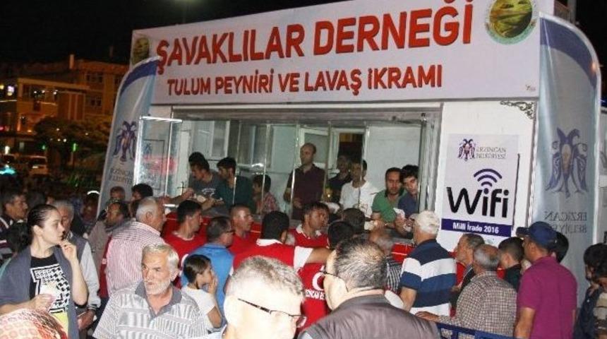 Şavaklılar Derneği&rsquo;nden Demokrasi N&ouml;betine Destek