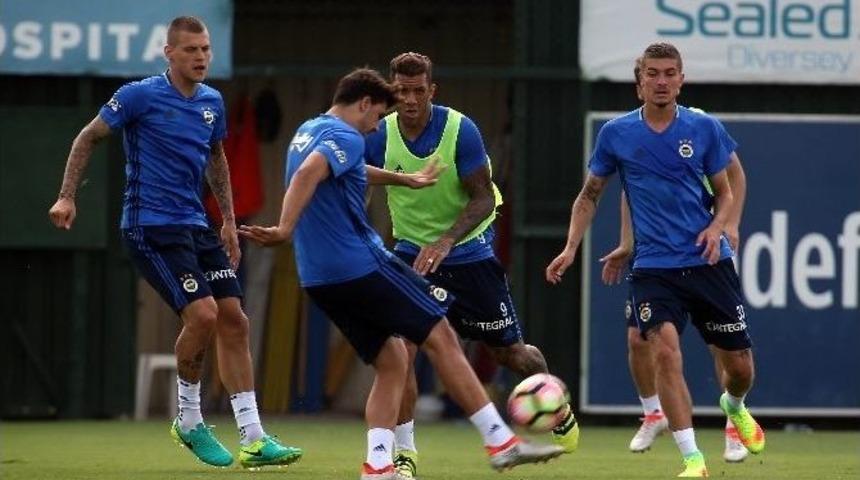 Fenerbah&ccedil;e, Monaco Ma&ccedil;ının Hazırlıklarını S&uuml;rd&uuml;r&uuml;yor