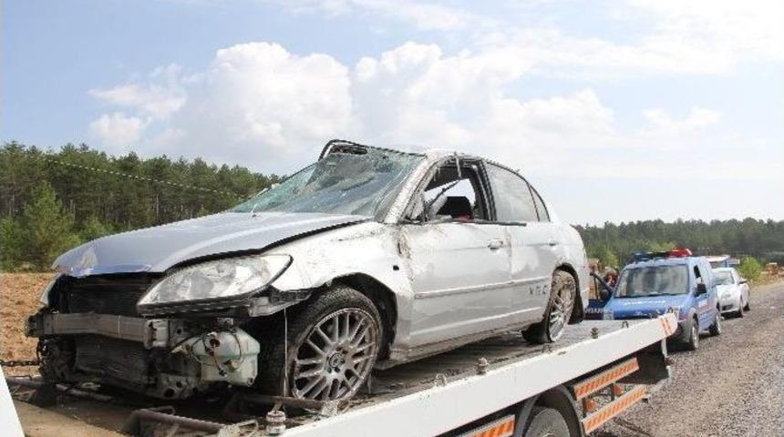 Tatile Giden Aile Kaza Ge&ccedil;irdi: 4 Yaralı