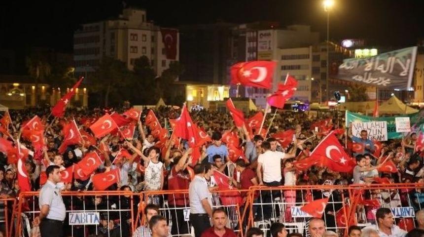 Şanlıurfa Merkez Ve İl&ccedil;elerinde Demokrasi N&ouml;beti S&uuml;r&uuml;yor