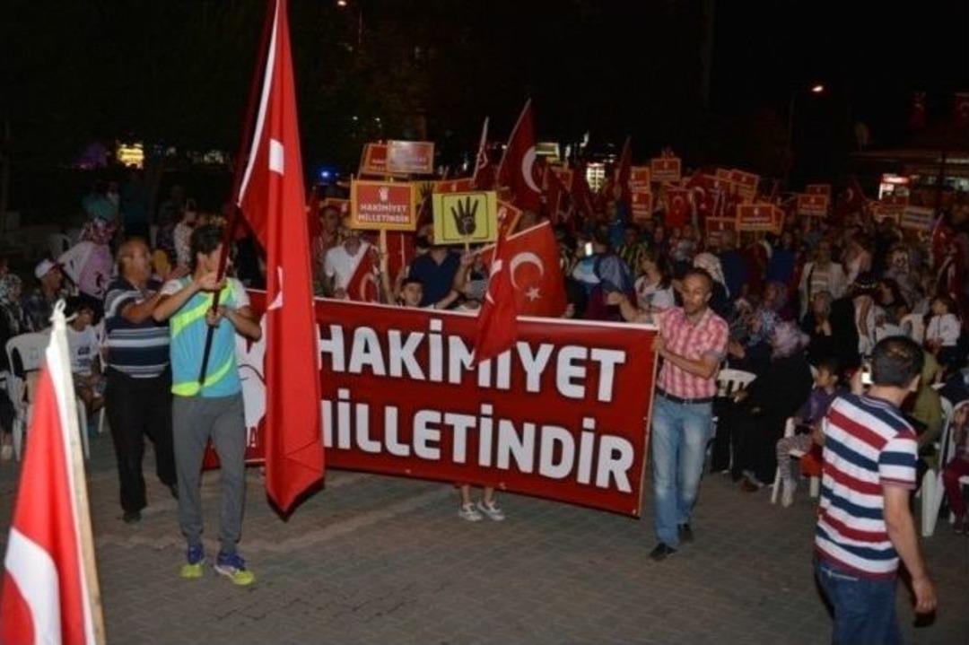 Gediz&rsquo;de Demokrasi N&ouml;beti 15. G&uuml;n&uuml;nde De Devam Etti