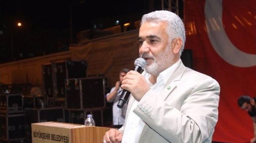 H&uuml;da-par Genel Başkanı Yapıcıoğlu Demokrasi N&ouml;betine Katıldı