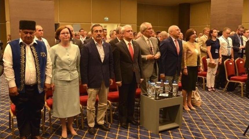 Başkan Ata&ccedil; Kırım Tatar Kongresi&rsquo;nde Konuştu