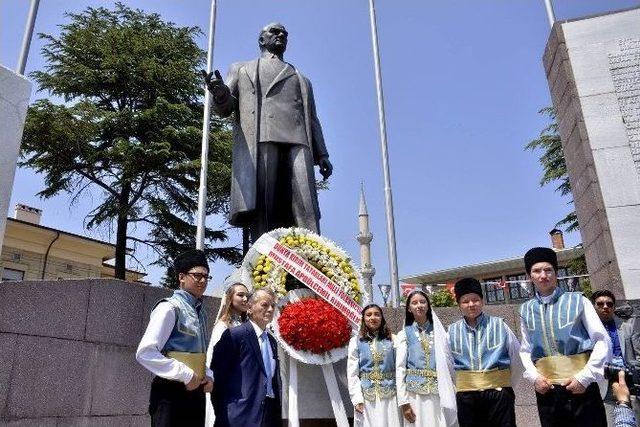 Başkan Ataç Kırım Tatar Kongresi’nde Konuştu