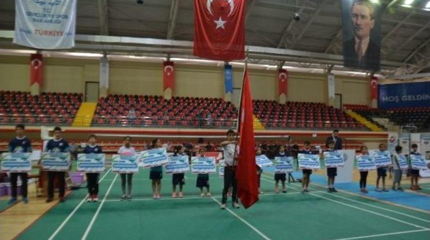 Badminton S&uuml;per Lig M&uuml;sabakaları Bafra&rsquo;da Başladı