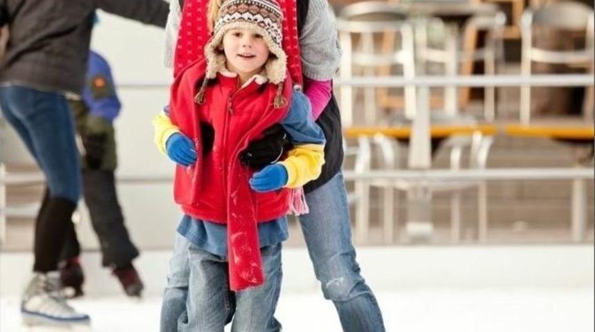 Buz Pateni İle Piazza&rsquo;da Hem Eğlence Hem Serinlik Fırsatı