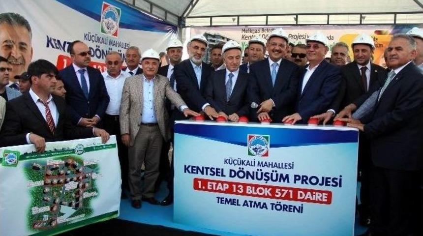 &Ccedil;evre Ve Şehircilik Bakanı Mehmet &Ouml;zhaseki: