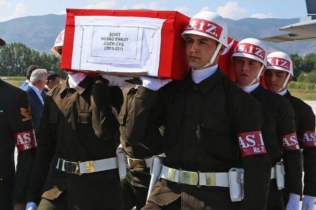 Şehit Uzman Çavuş Erkut’un Naaşı Tokat’ta 1