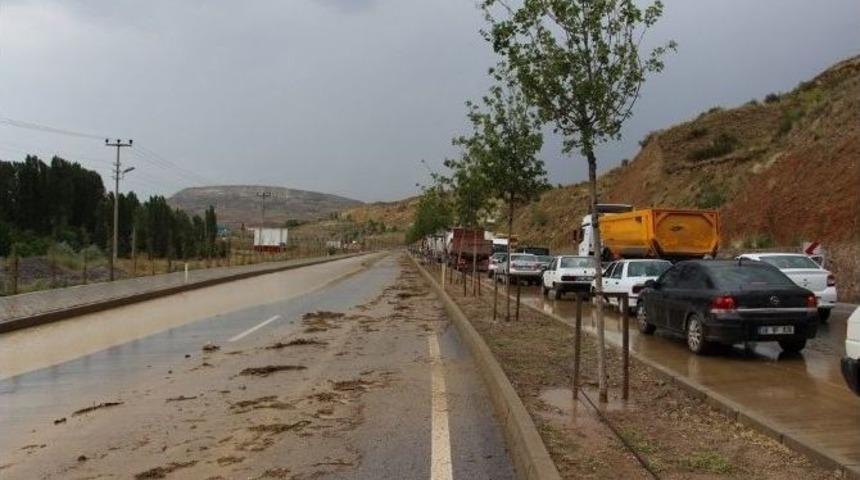 &Ccedil;ankırı&rsquo;da Sağanak Yağış