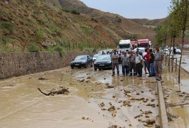 Çankırı’da Sağanak Yağış