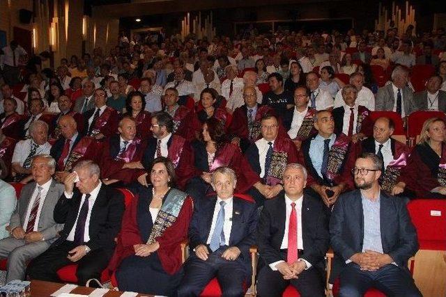 Anadolu Üniversitesi’nden Kırım Tatarları Lideri Kırımoğlu’na ‘fahri Doktora’ Unvanı