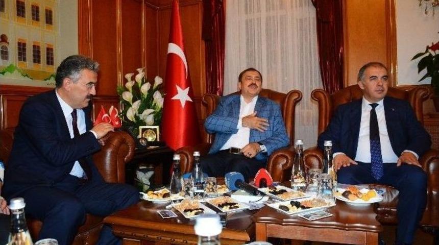 Bakan Eroğlu, 15 Temmuz Gecesi Yaşadıklarını Anlattı