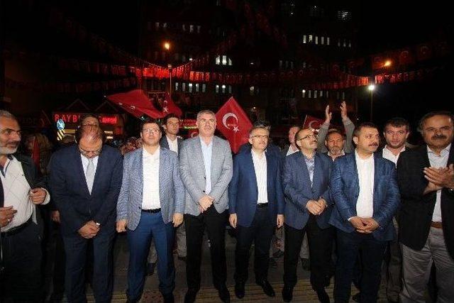 Bakan Ağbal Memleketinde Demokrasi Nöbetinde