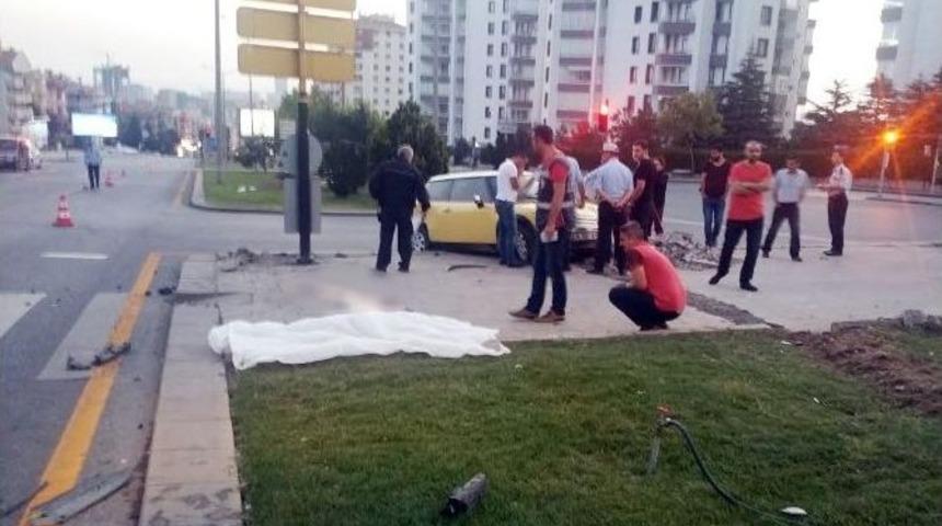 Ankara&rsquo;da Trafik Kazası: 1 &Ouml;l&uuml;