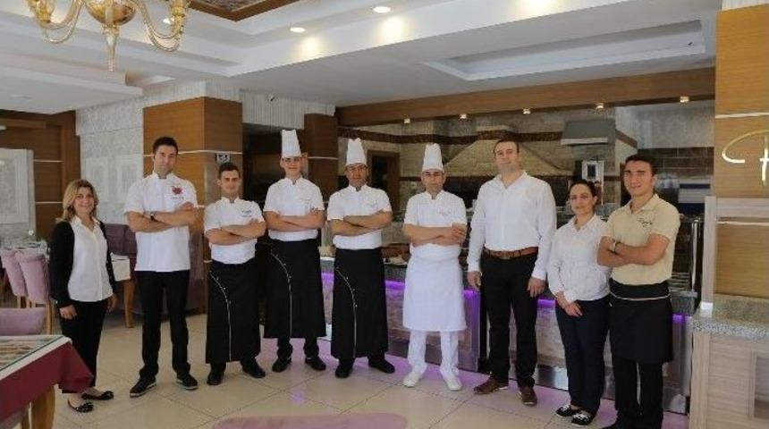 T&uuml;rk Mutfağı Gen&ccedil; Şeflerin Ellerinde Hayat Buldu