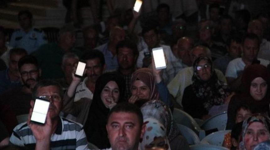 Menderes&rsquo;ten 1507 Desteği