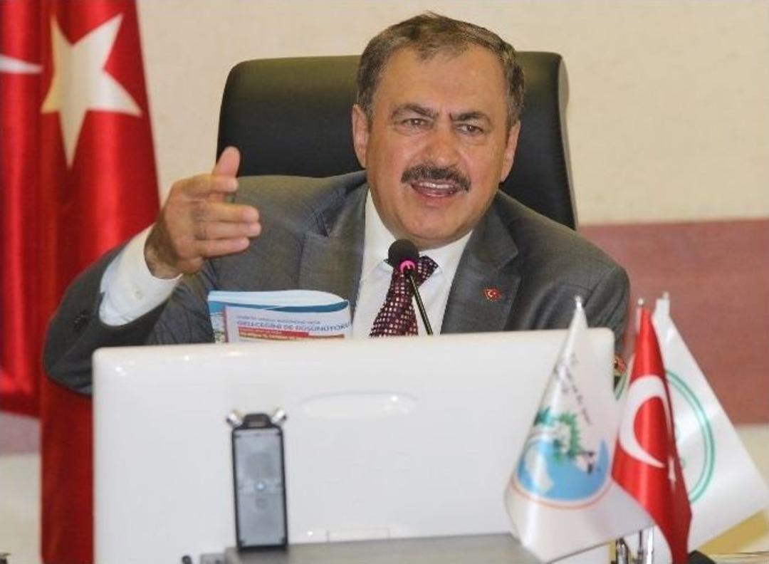 Bakan Eroğlu&rsquo;ndan B&uuml;rokratlara: "atış Serbest"