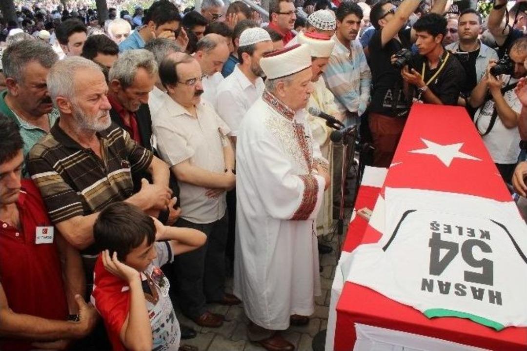 Sakarya Şehidini Uğurladı