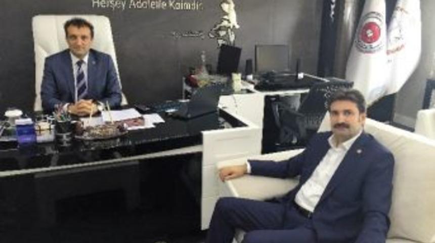 Sakarya Milletvekili &Uuml;st&uuml;n, Darbeciler Hakkında Su&ccedil; Duyurusunda Bulundu