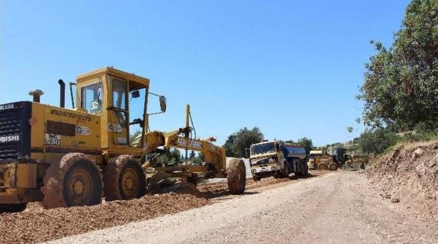 Kumluca&rsquo;da, Karag&ouml;l Yayla Yolu Asfaltlanıyor