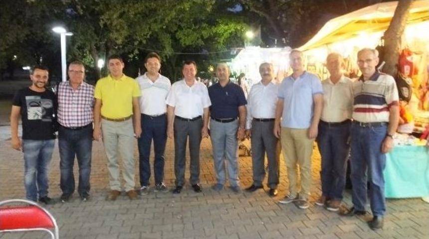 Burhaniye&rsquo;de Chp&rsquo;liler Sahil Esnafını Ziyaret Etti