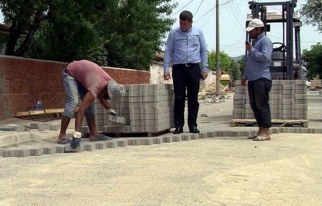 G&ouml;me&ccedil;&rsquo;te Bozuk Yol Kalmayacak 1