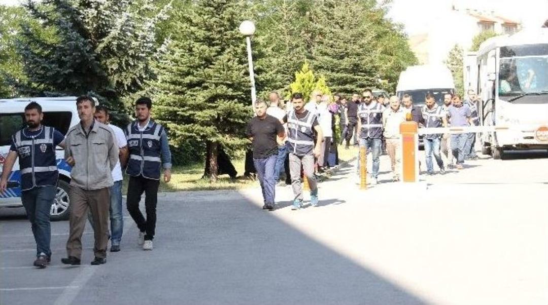 Yozgat&rsquo;ta Askeri Lise Sorularını Sızdıran 18 Fet&ouml; &Uuml;yesi Tutuklandı