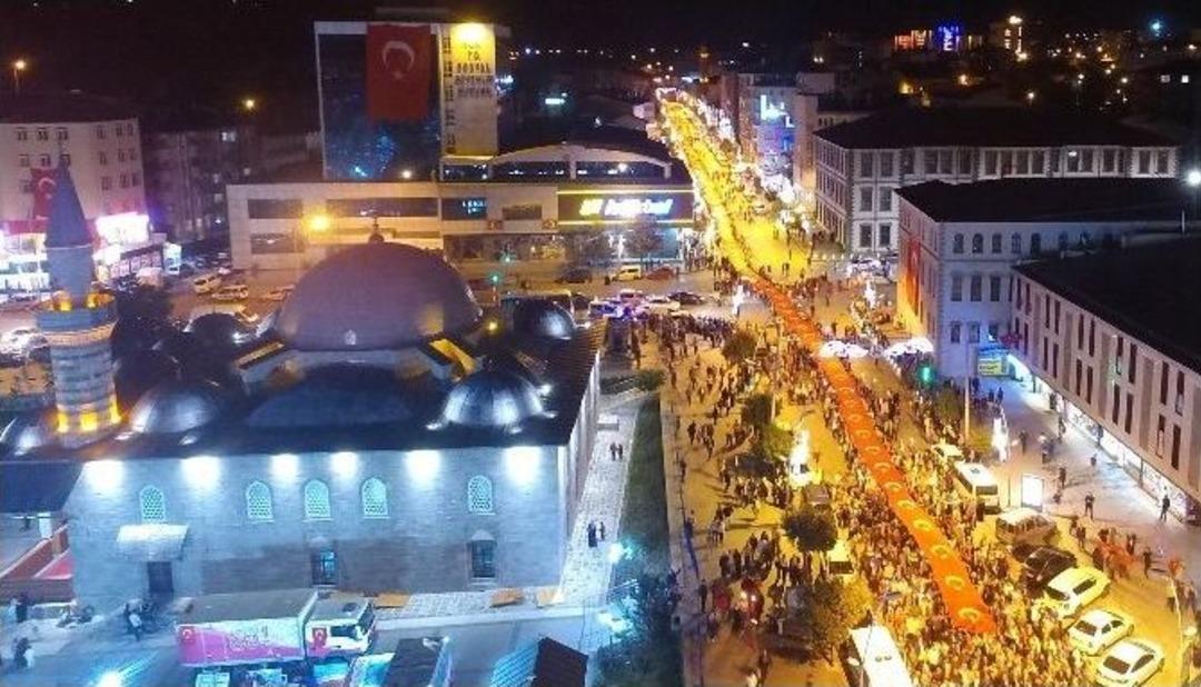 Erzurum&rsquo;da Yer Ve G&ouml;k Al Bayrak