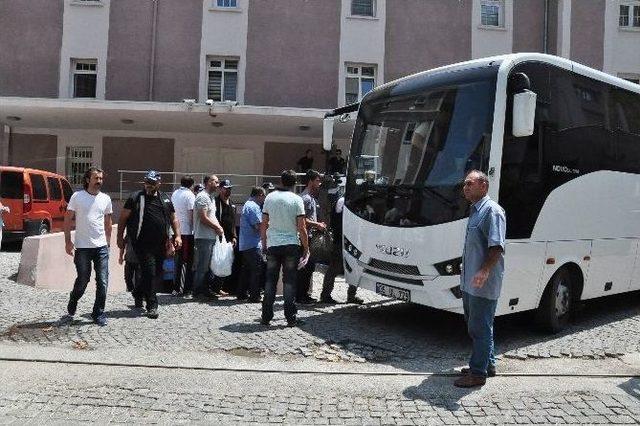 İzmir’de 25 Kişi Adliyeye Sevk Edildi