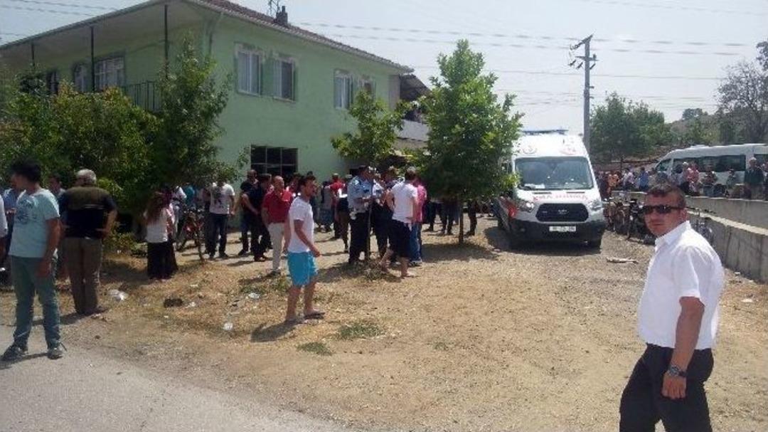 4 Yıl &Ouml;nce Annesinin &Ouml;ld&uuml;ğ&uuml; Kavşakta Bu Defa Kendisi &Ouml;ld&uuml;