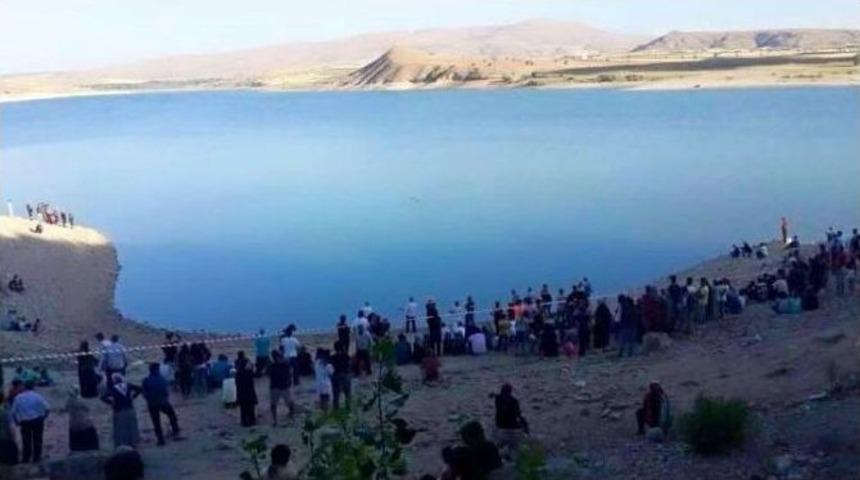 Serinlemek İ&ccedil;in Girdiği Sarımsaklı Barajı&rsquo;nda Boğuldu