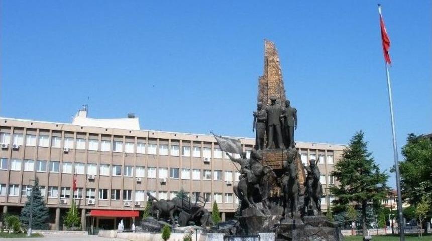 Uşak Kent Meydanın Adı &ldquo;15 Temmuz Şehitleri Meydanı&rdquo; Oldu