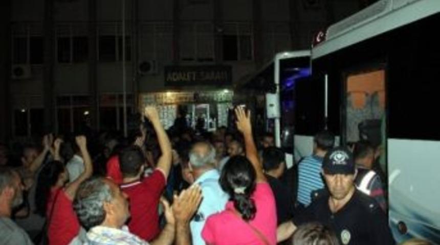 Aydın&rsquo;da 61 Polis Ve 52 Kamu G&ouml;revlisi Tutuklandı