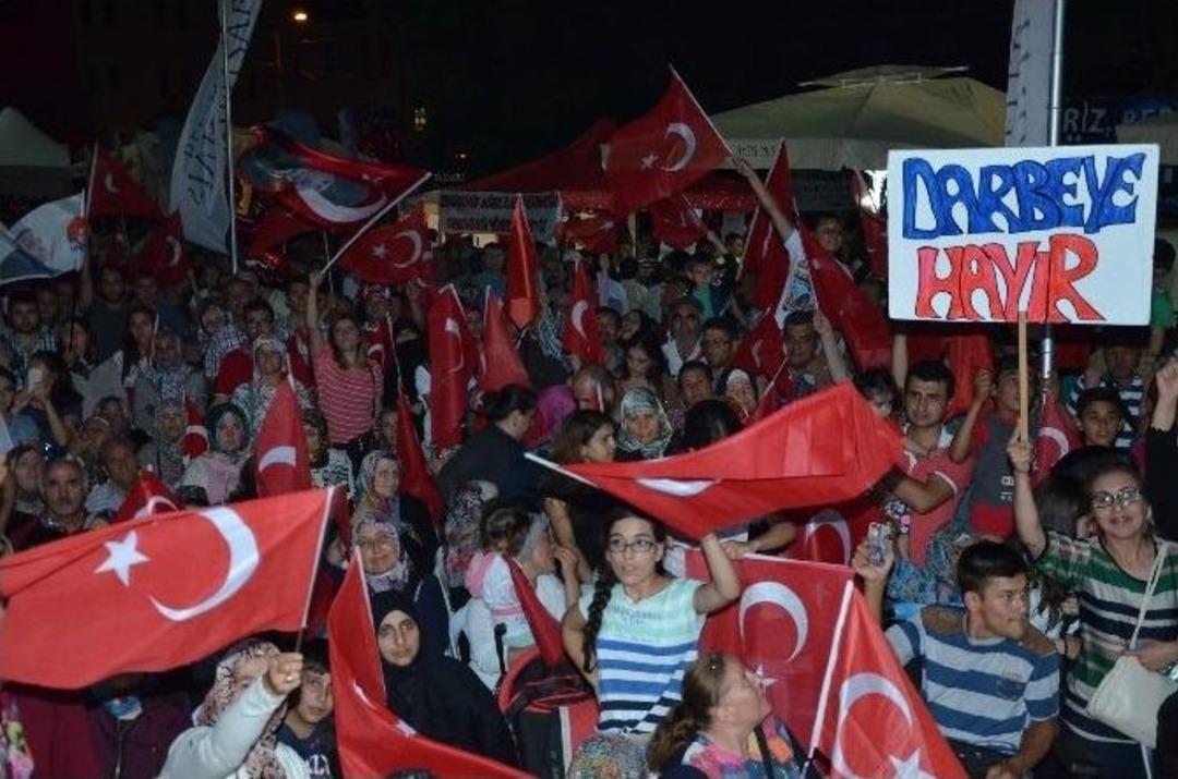 Eskişehir Halkı Demokrasi N&ouml;betinin 17&rsquo;nci G&uuml;n&uuml;nde