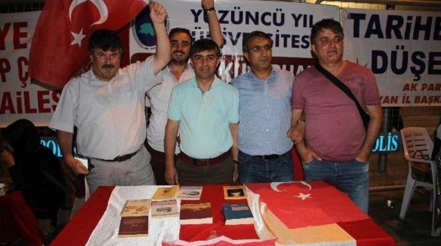 Yy&uuml;, Beşyol Meydanında N&ouml;bet&ccedil;i K&uuml;t&uuml;phane A&ccedil;tı