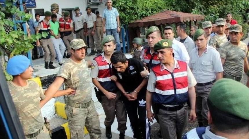 Darbecilerden 1&rsquo;i Ağa&ccedil;ta Diğeri İse Mısırların Arasında Yakalandı